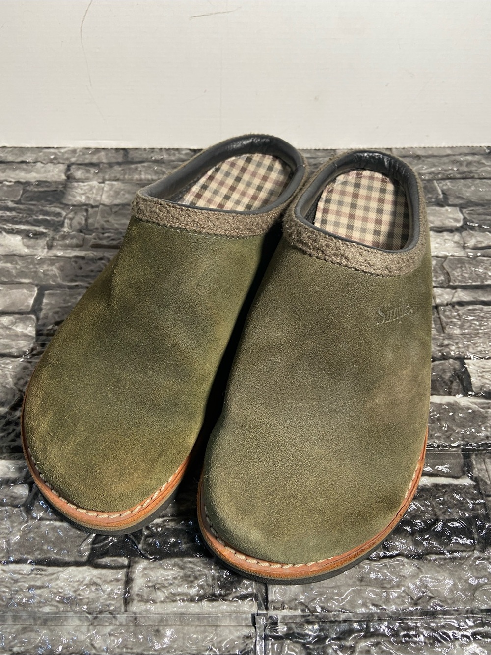 Simple Suede Leather Clogs